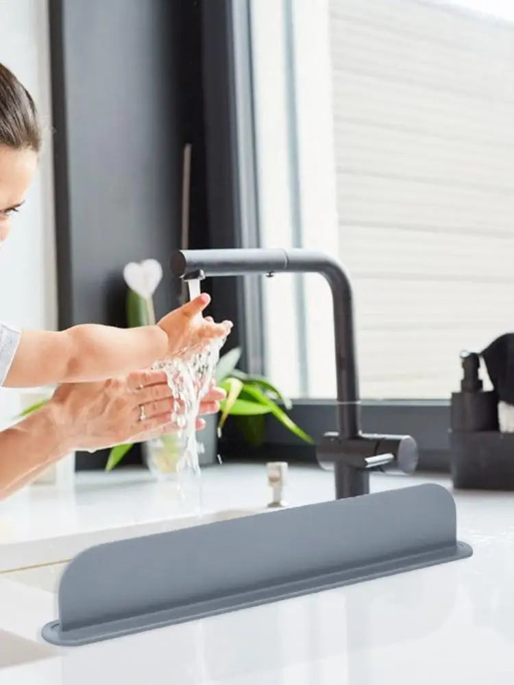 Splash-Free Kitchen Guard